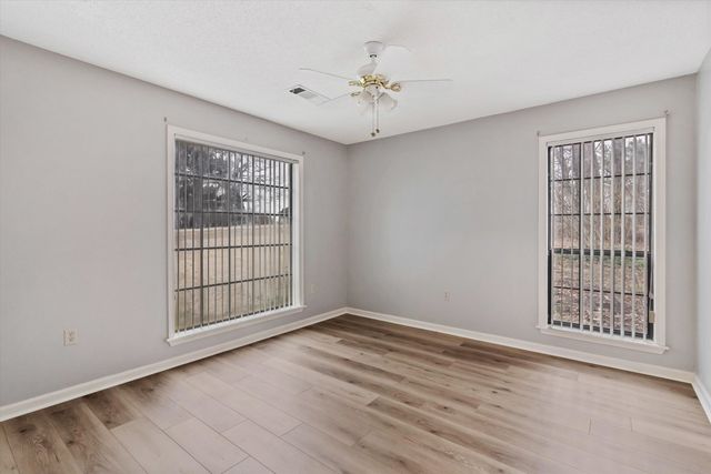 121 HARMON CV, Brighton, TN 38011