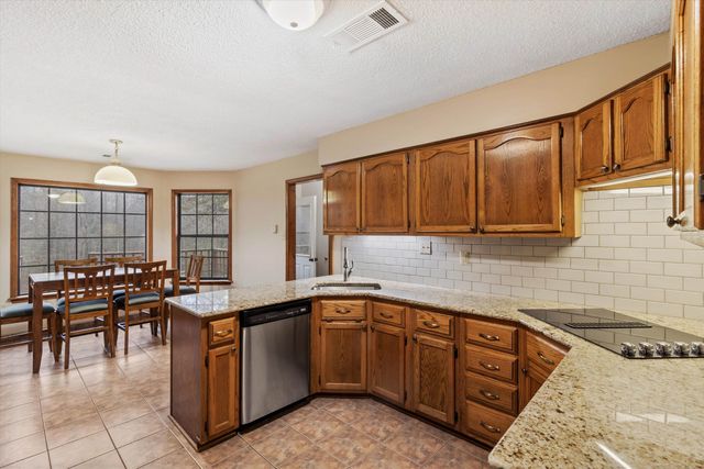 121 HARMON CV, Brighton, TN 38011