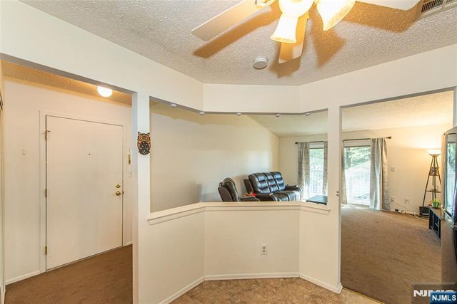 7 Drake Lane, Roxbury Township, NJ 07852