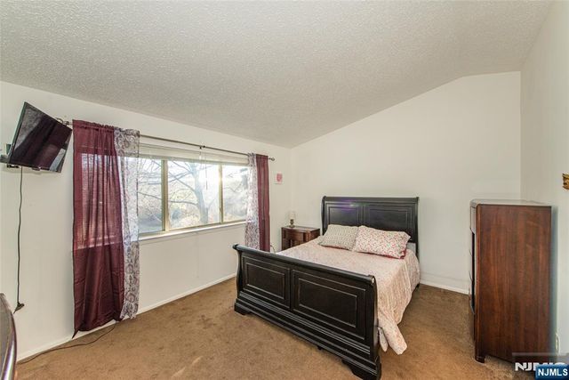 7 Drake Lane, Roxbury Township, NJ 07852