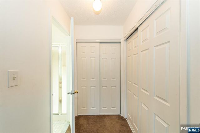 7 Drake Lane, Roxbury Township, NJ 07852