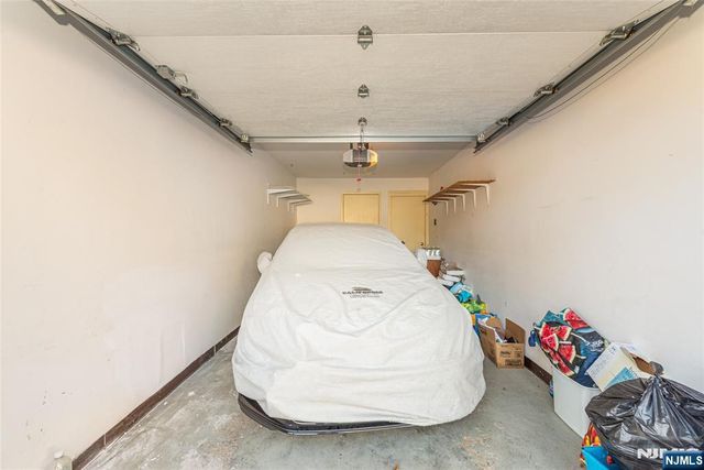 7 Drake Lane, Roxbury Township, NJ 07852