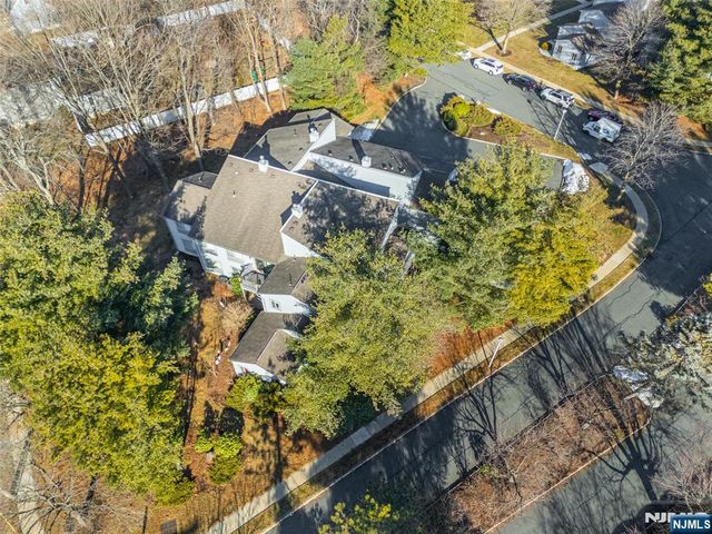 7 Drake Lane, Roxbury Township, NJ 07852