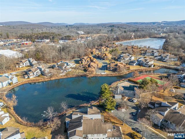 7 Drake Lane, Roxbury Township, NJ 07852