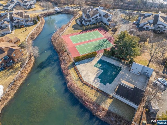 7 Drake Lane, Roxbury Township, NJ 07852