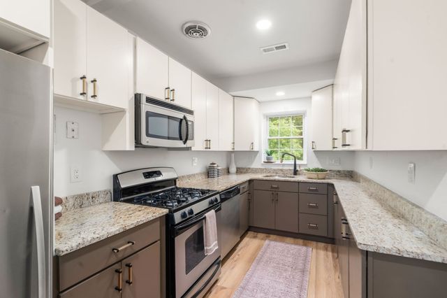 116 Lake Shore 3, Boston, MA 02135