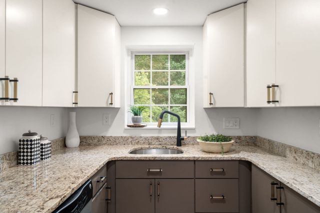 116 Lake Shore 3, Boston, MA 02135