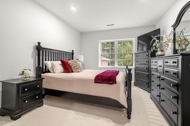 116 Lake Shore 3, Boston, MA 02135