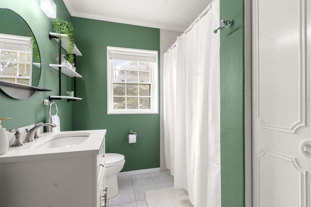 116 Lake Shore 3, Boston, MA 02135