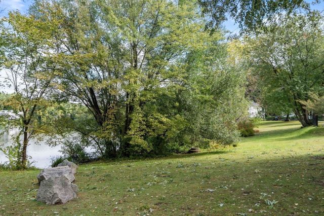 116 Lake Shore 3, Boston, MA 02135