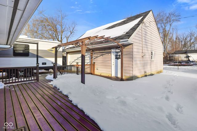 90 Crestwood Drive, Mooresville, IN 46158