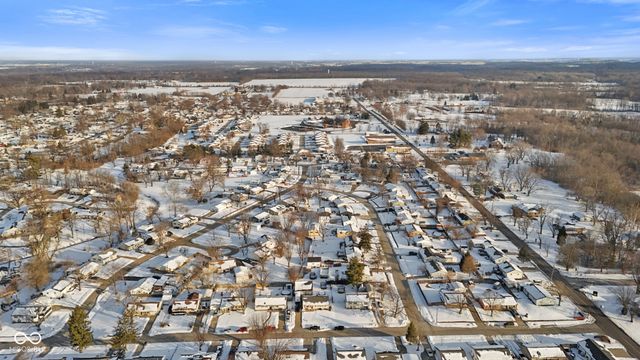 90 Crestwood Drive, Mooresville, IN 46158