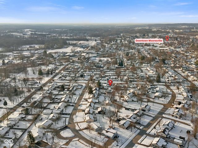 90 Crestwood Drive, Mooresville, IN 46158