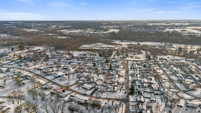 90 Crestwood Drive, Mooresville, IN 46158