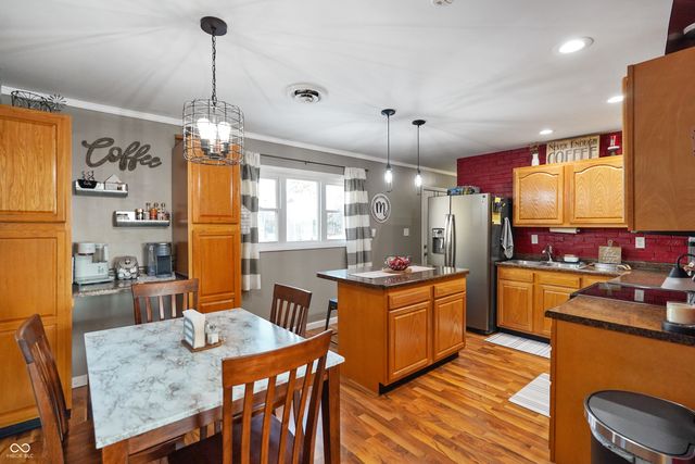 90 Crestwood Drive, Mooresville, IN 46158