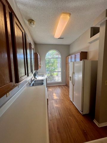 2712 Point West Street, Fayetteville, AR 72704