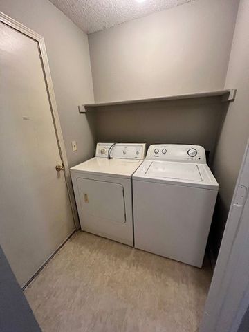 2712 Point West Street, Fayetteville, AR 72704