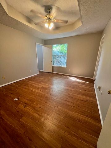 2712 Point West Street, Fayetteville, AR 72704