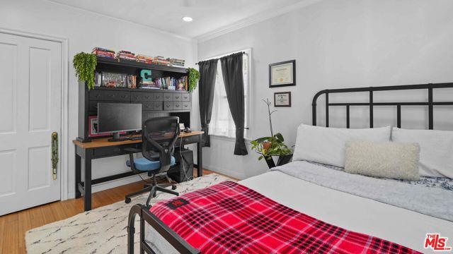 3801 Sutro Avenue, Los Angeles, CA 90008