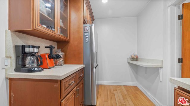 3801 Sutro Avenue, Los Angeles, CA 90008