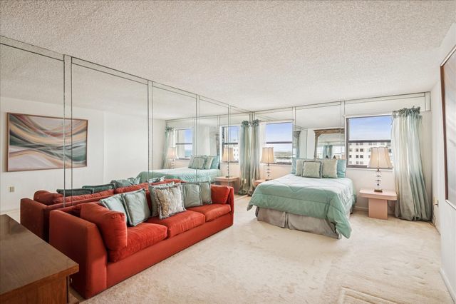 1201 S Ocean Dr. 2409S, Hollywood, FL 33019