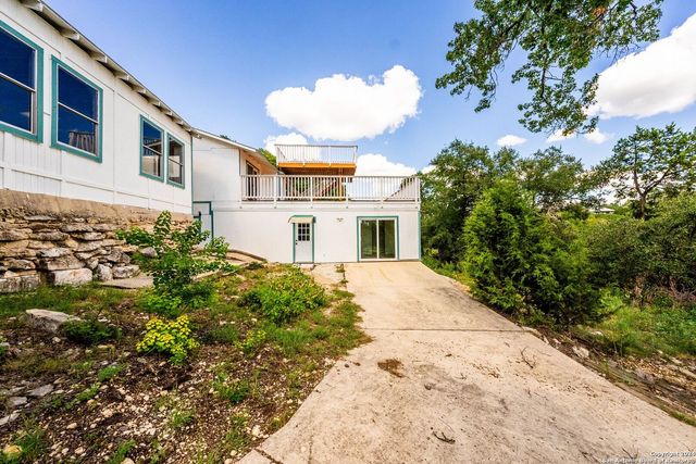 2792 woodcrest, Canyon Lake, TX 78133