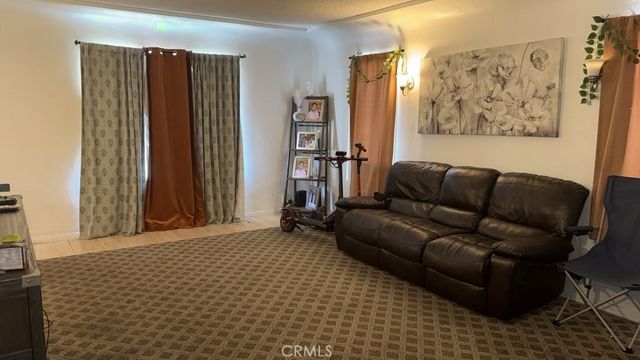 749 -751 E 84th Street, Los Angeles, CA 90001
