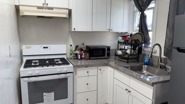 749 -751 E 84th Street, Los Angeles, CA 90001