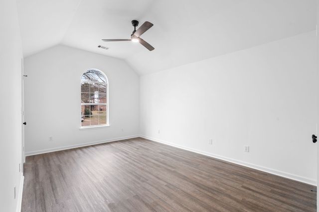 105 Horseshoe Ct, Mount Juliet, TN 37122