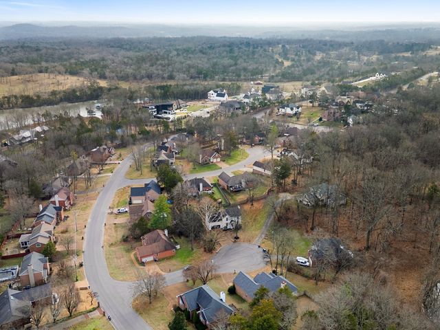 105 Horseshoe Ct, Mount Juliet, TN 37122