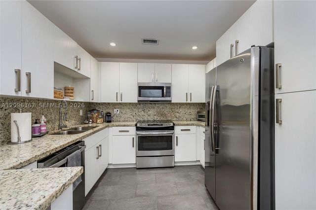 3635 S Le Jeune Rd 3635, Coral Gables, FL 33134