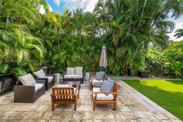 3635 S Le Jeune Rd 3635, Coral Gables, FL 33134