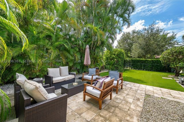 3635 S Le Jeune Rd 3635, Coral Gables, FL 33134