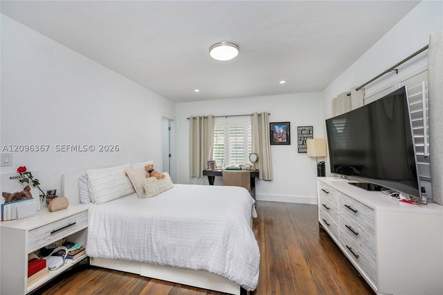 3635 S Le Jeune Rd 3635, Coral Gables, FL 33134