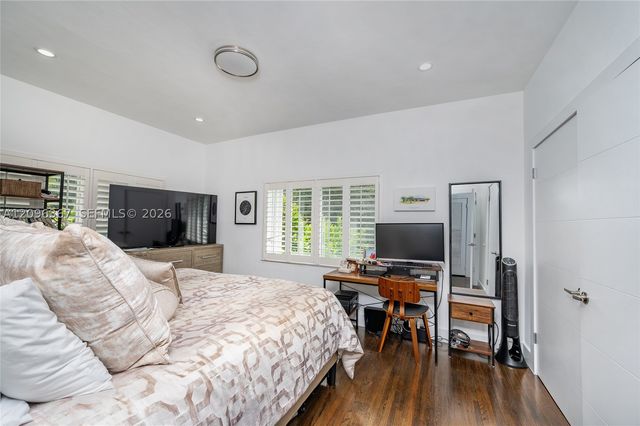 3635 S Le Jeune Rd 3635, Coral Gables, FL 33134