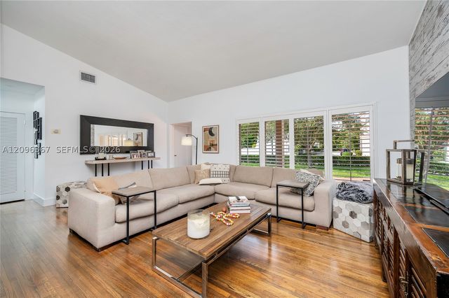 3635 S Le Jeune Rd 3635, Coral Gables, FL 33134