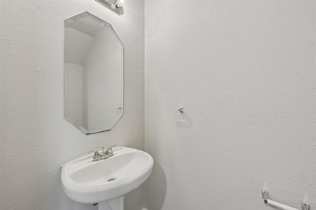 8006 Scarlet Tanager Drive, Humble, TX 77396