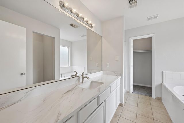 8006 Scarlet Tanager Drive, Humble, TX 77396