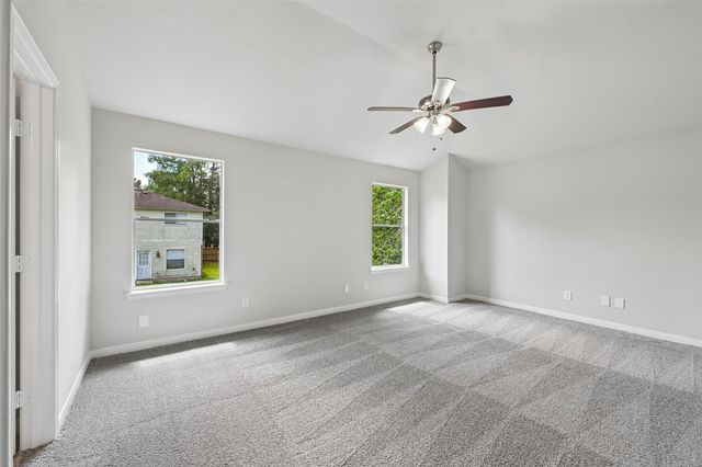 8006 Scarlet Tanager Drive, Humble, TX 77396