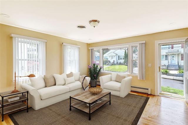 247 Grosvenor Avenue, North Providence, RI 02904