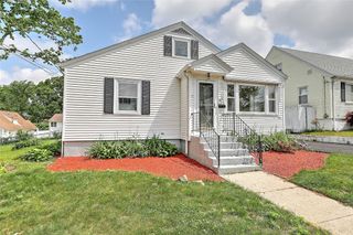 247 Grosvenor Avenue, North Providence, RI 02904