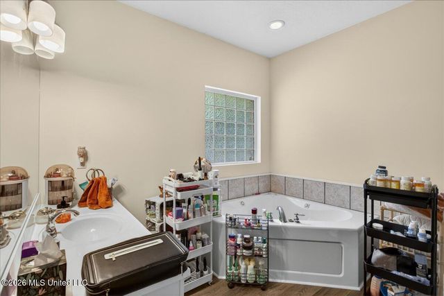 121 Serene Hill Drive, Hattiesburg, MS 39402