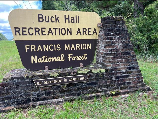 000 N Hwy 17, Mount Pleasant, SC 29464