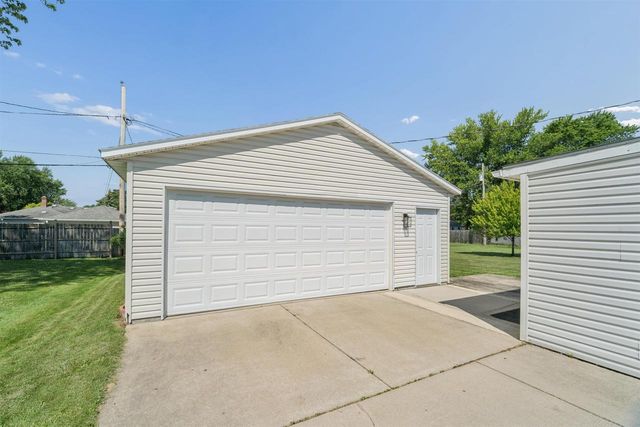 857 HUNT AVENUE, Neenah, WI 54956