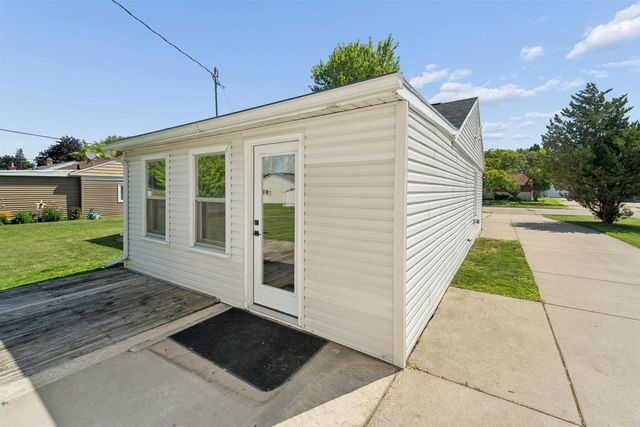 857 HUNT AVENUE, Neenah, WI 54956