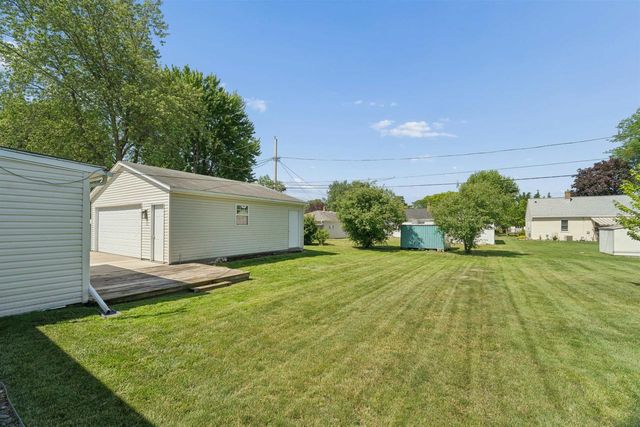 857 HUNT AVENUE, Neenah, WI 54956