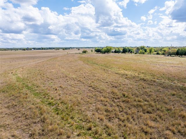 00 CR 15240, Blossom, TX 75416