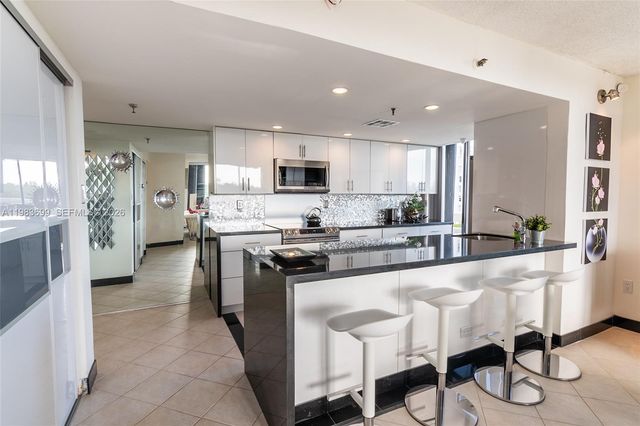 2501 Brickell Ave 507, Miami, FL 33129