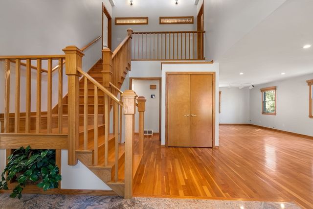 109 Jerrold St, Holliston, MA 01746