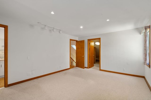 109 Jerrold St, Holliston, MA 01746